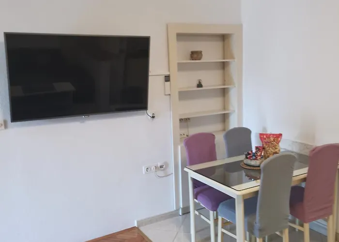 Rudelj * Макарська