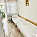 Rudelj * Макарська
