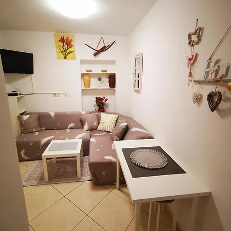 Rudelj * Makarska