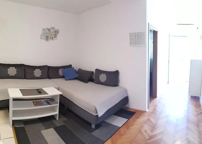 Rudelj Apartment Makarska